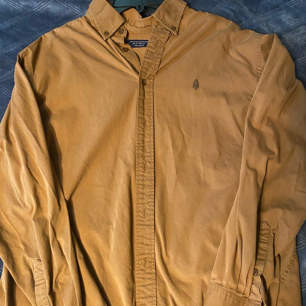 Roundtree and Yorke large long sleeve button up!!